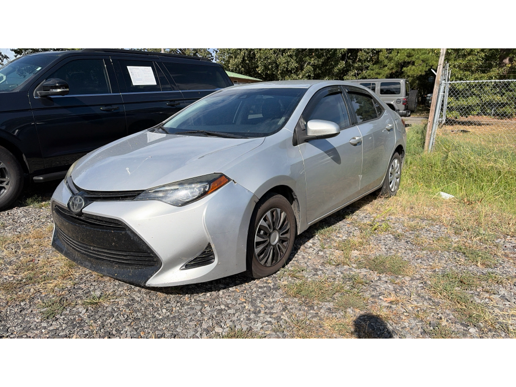 2017 Toyota Corolla vehicle photo 1