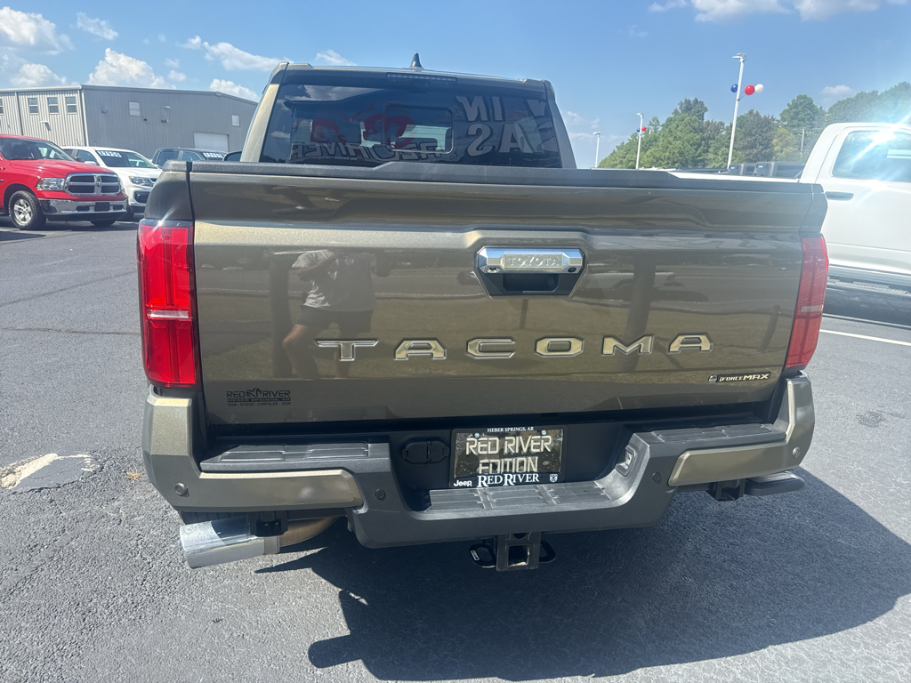 2025 Toyota Tacoma Hybrid Limited Hybrid photo 5