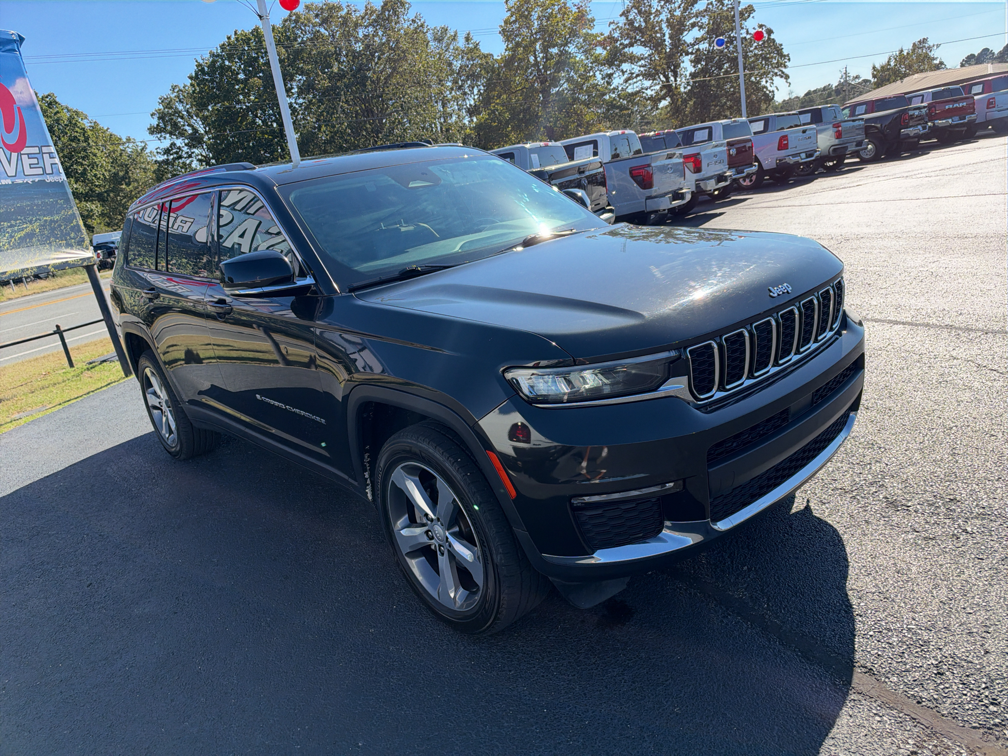 2021 Jeep Grand Cherokee L Limited photo 3