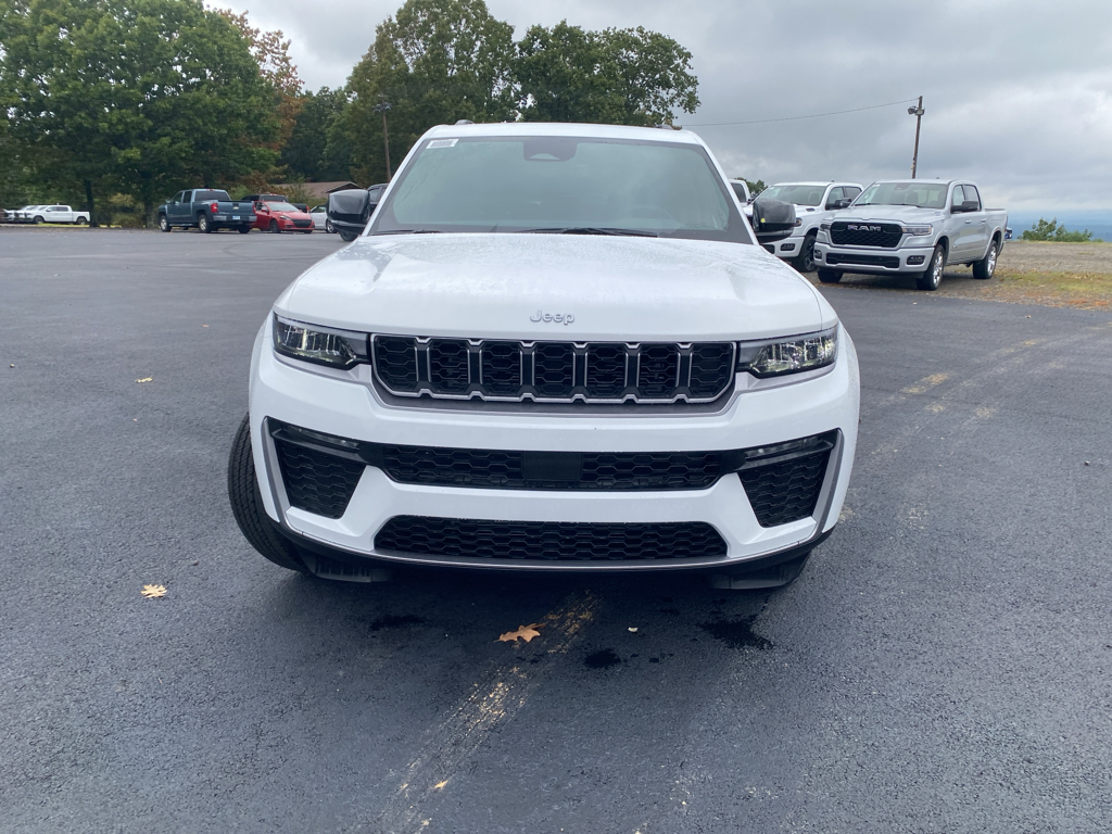 2026 Jeep Grand Cherokee Limited photo 2