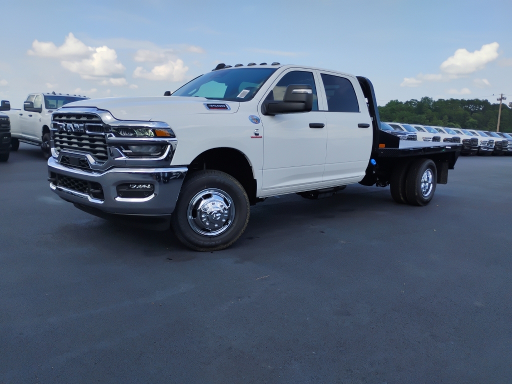 2026 Ram 3500 Chassis Tradesman photo 1