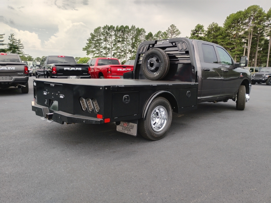 2026 Ram 3500 Chassis Tradesman photo 5