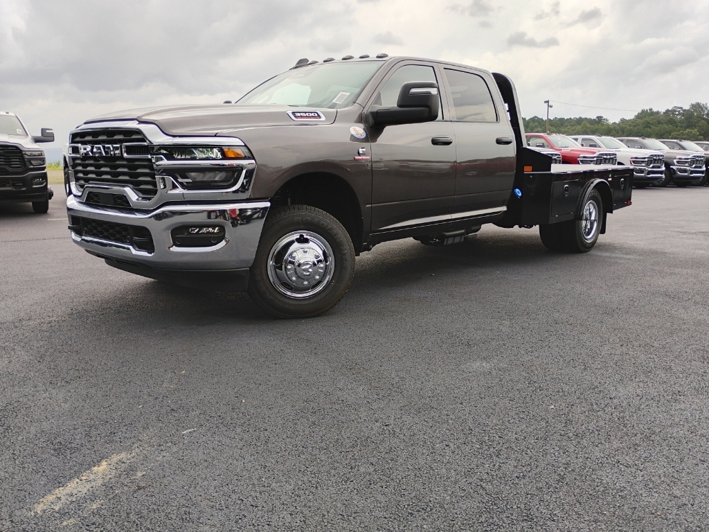 2026 Ram 3500 Chassis Tradesman photo 1