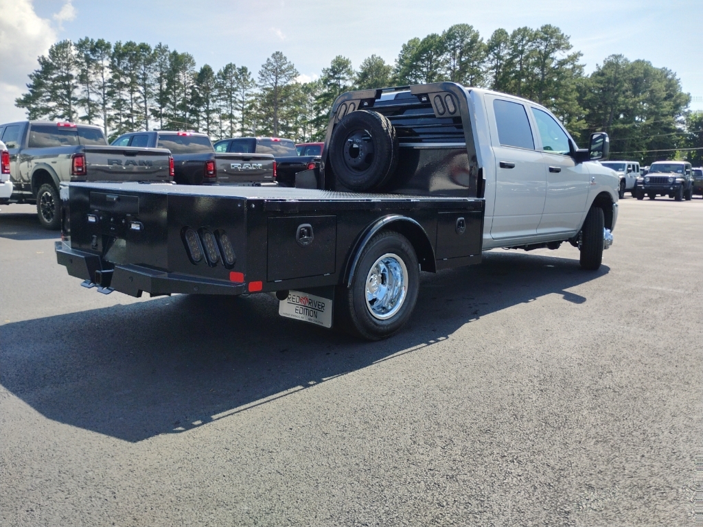 2026 Ram 3500 Chassis Tradesman photo 5