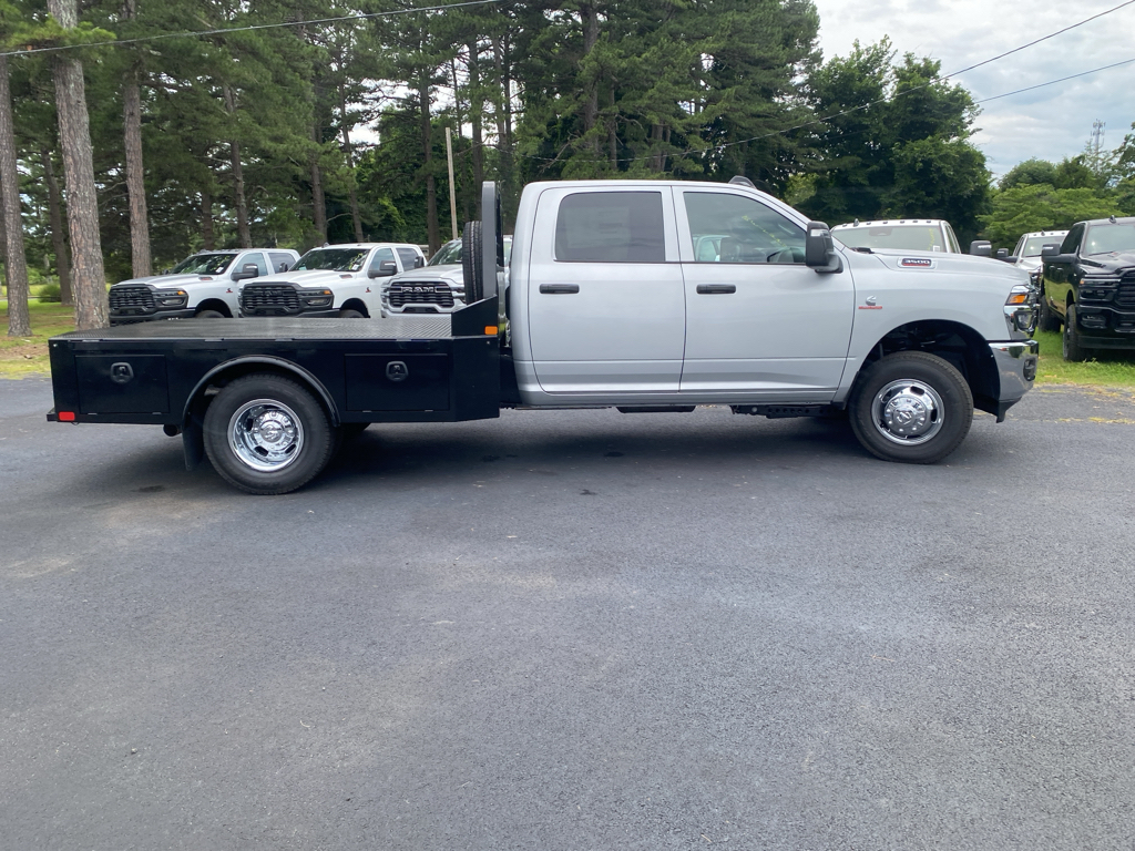 2026 Ram 3500 Chassis Tradesman photo 4
