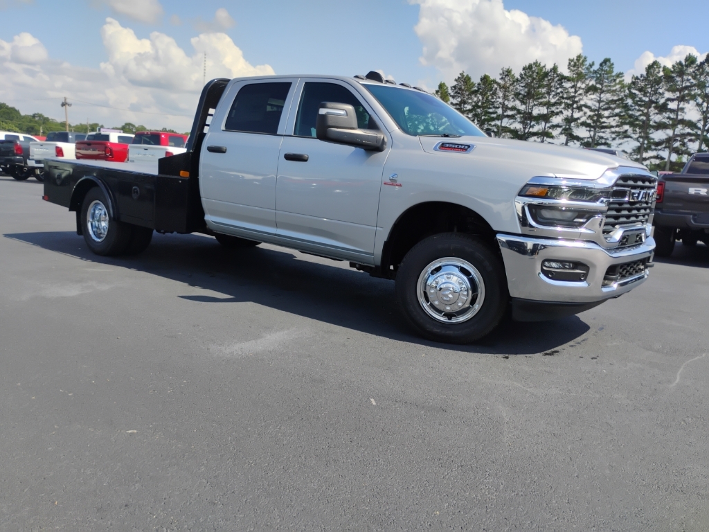 2026 Ram 3500 Chassis Tradesman photo 3
