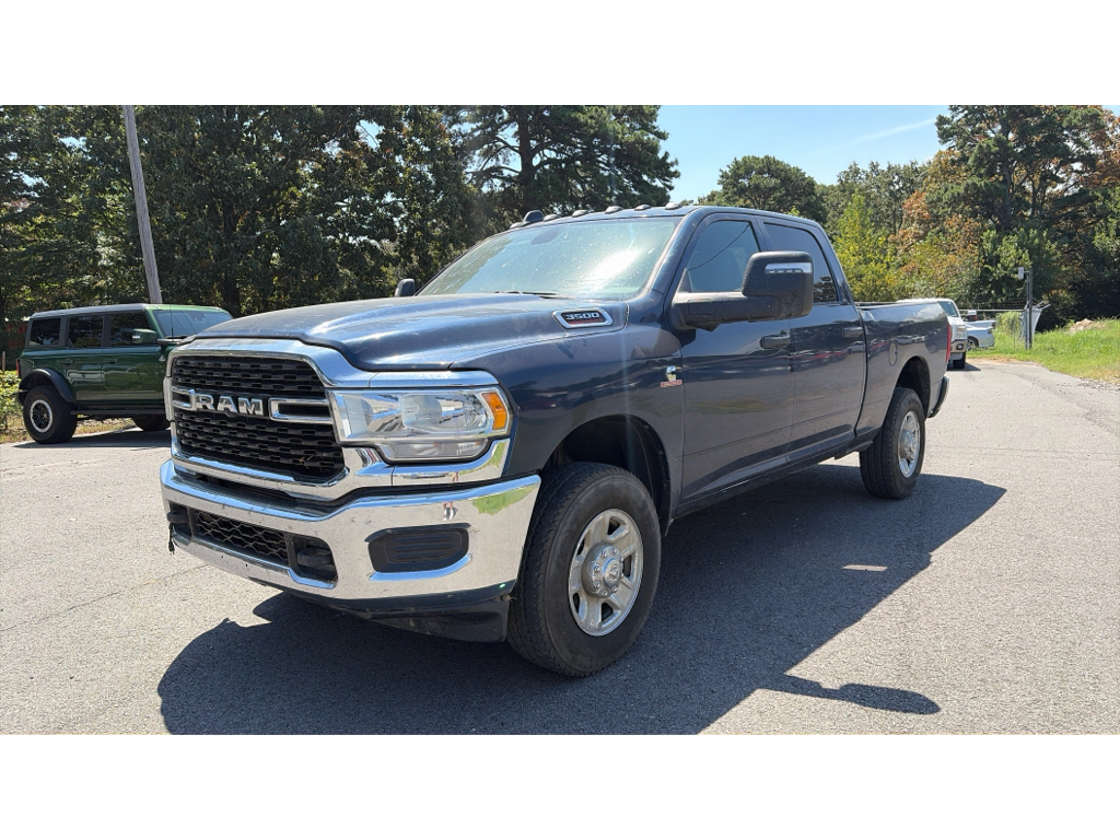2023 Ram 3500 Tradesman photo 1