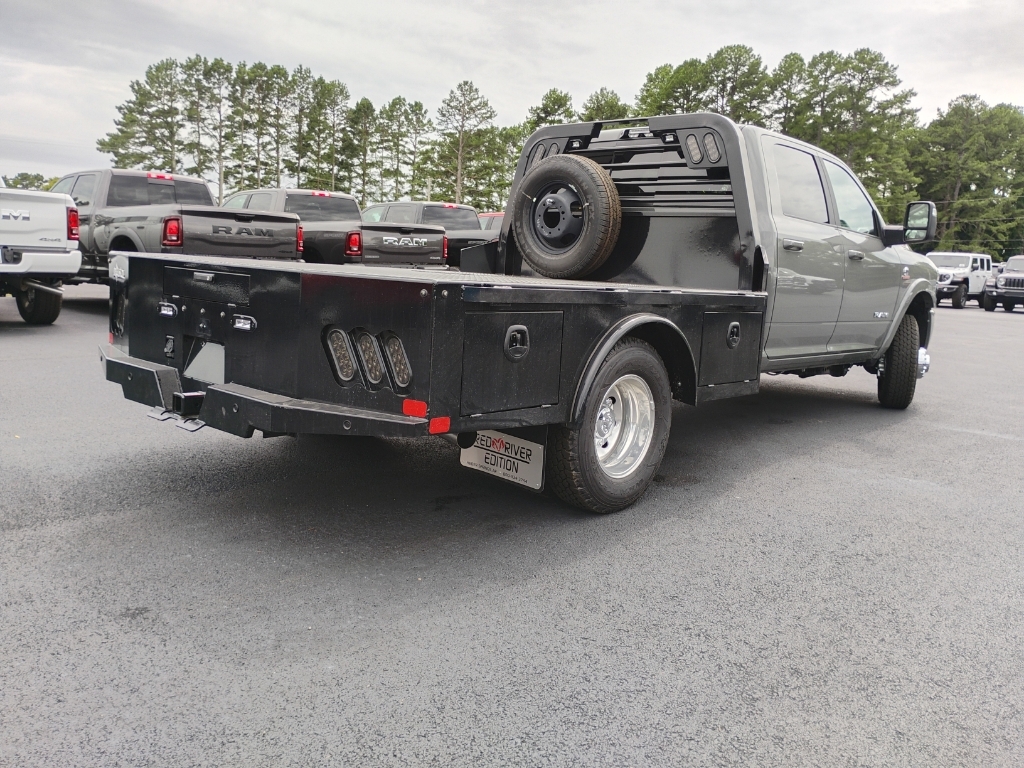 2026 Ram 3500 Chassis Big Horn photo 5