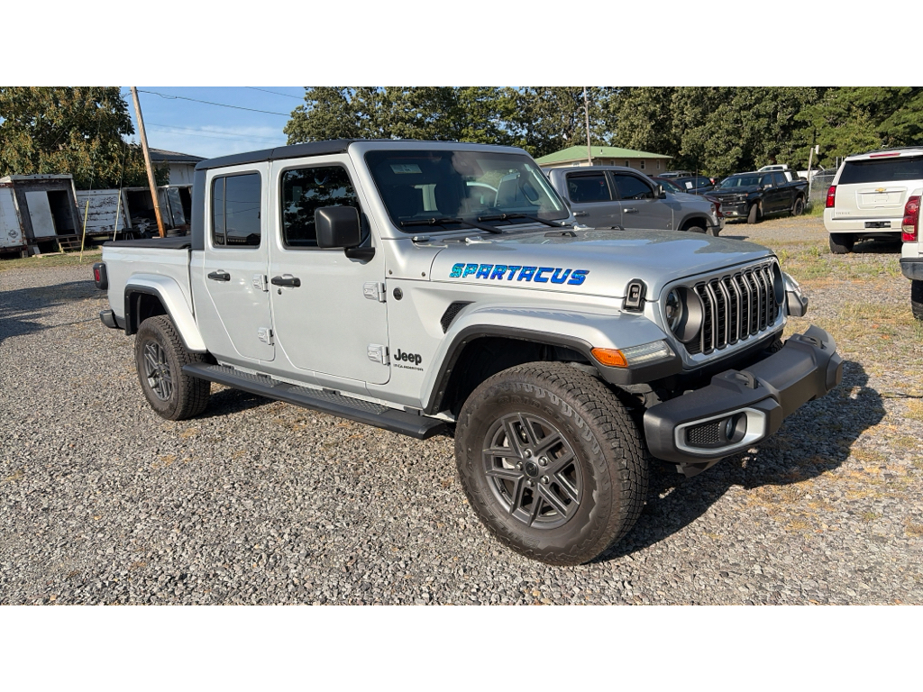 2024 Jeep Gladiator Sport S photo 2