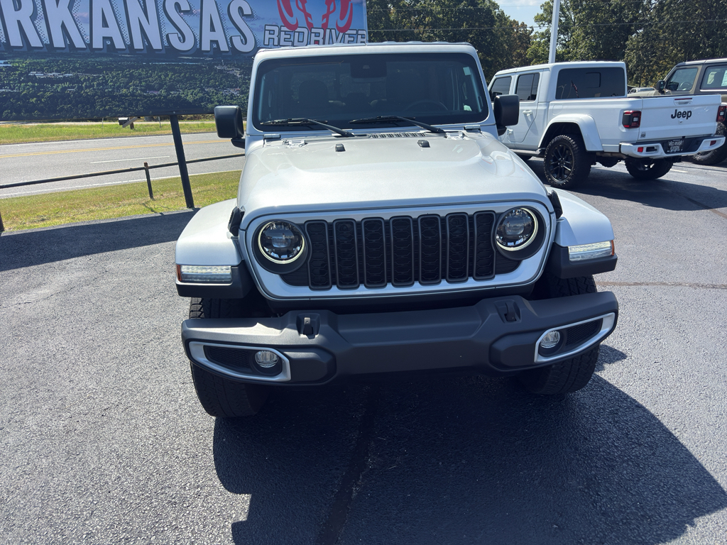 2024 Jeep Gladiator Sport S photo 2