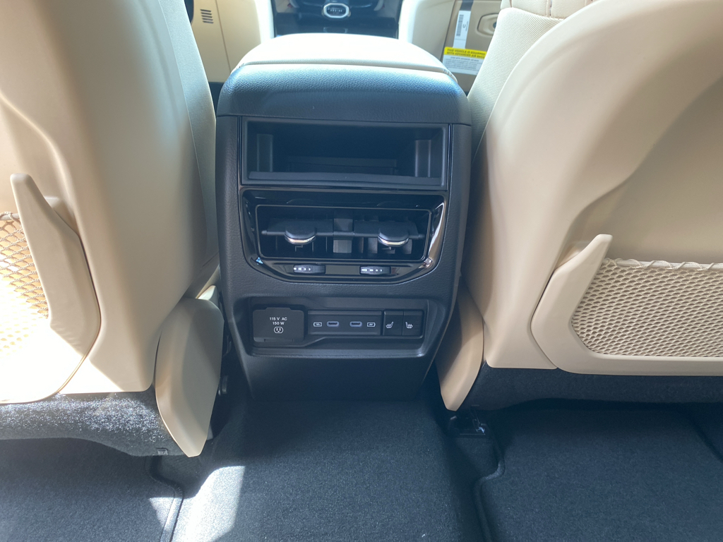 2026 Jeep Grand Cherokee representative vehicle photo