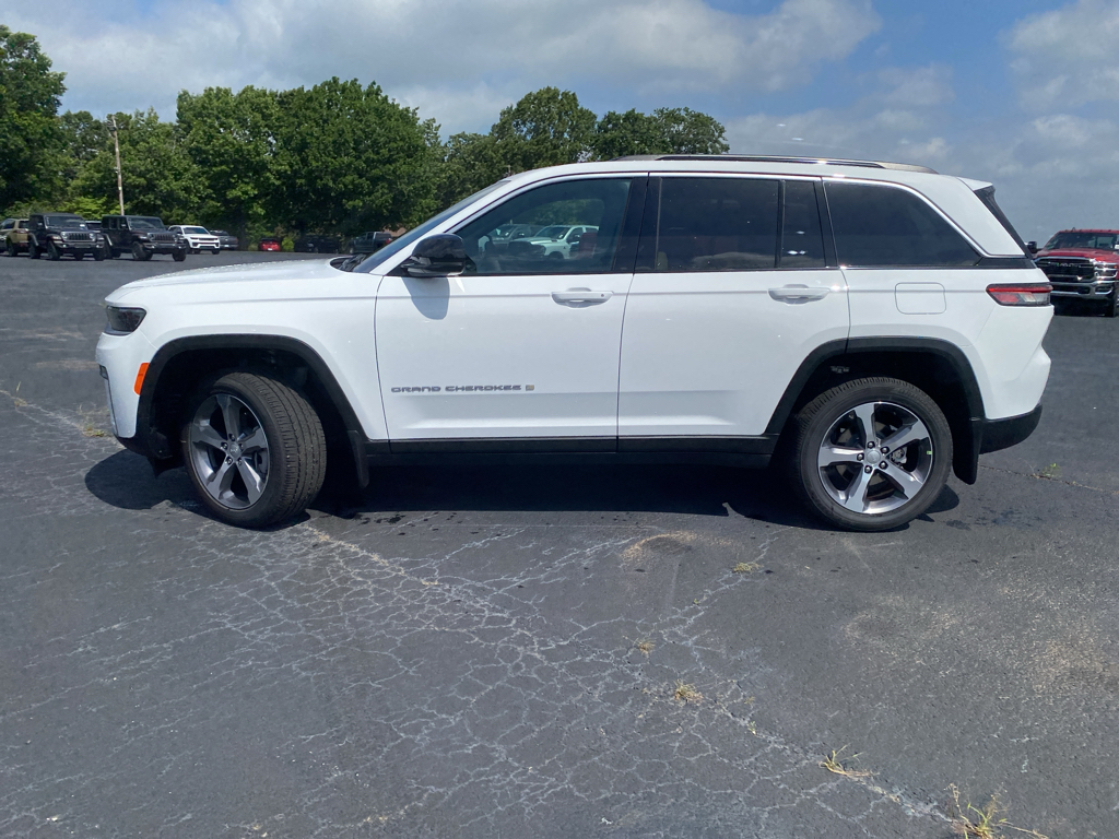 2026 Jeep Grand Cherokee representative vehicle photo