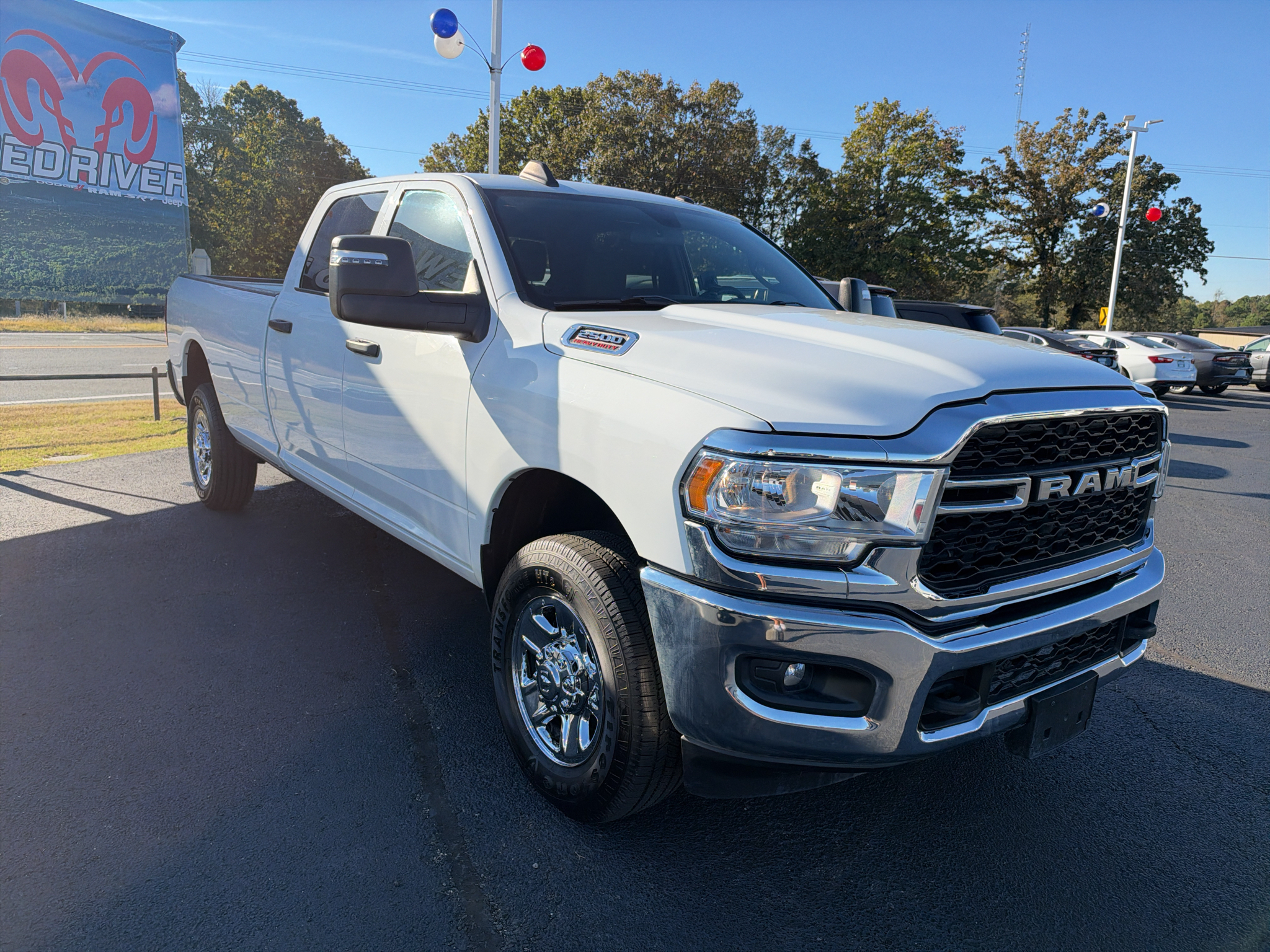 2023 Ram 2500 Tradesman photo 3