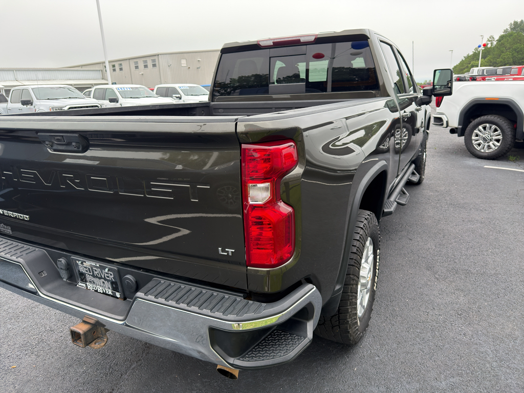 2022 Chevrolet Silverado LT photo 5