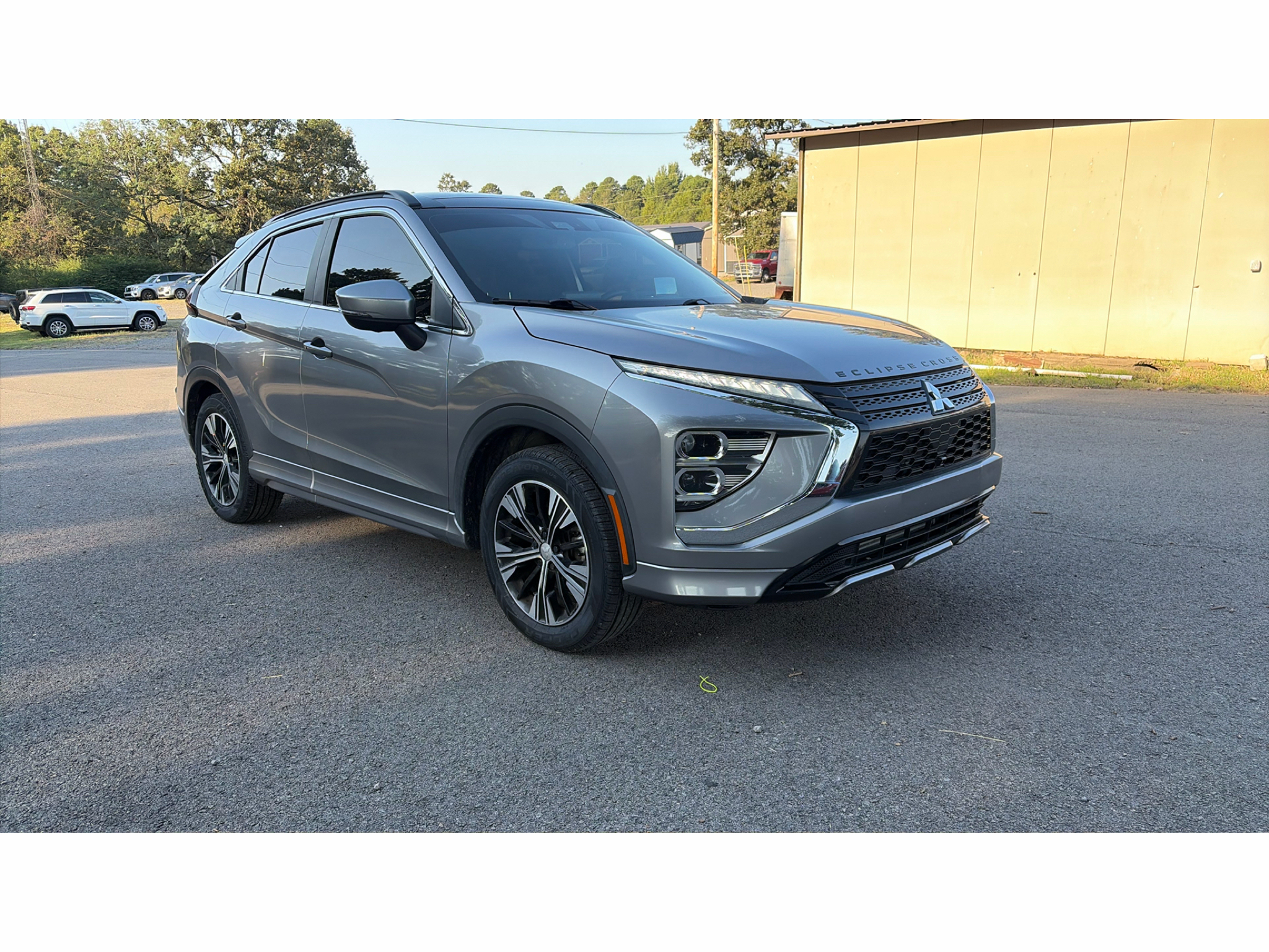 2022 Mitsubishi Eclipse Cross SEL photo 2