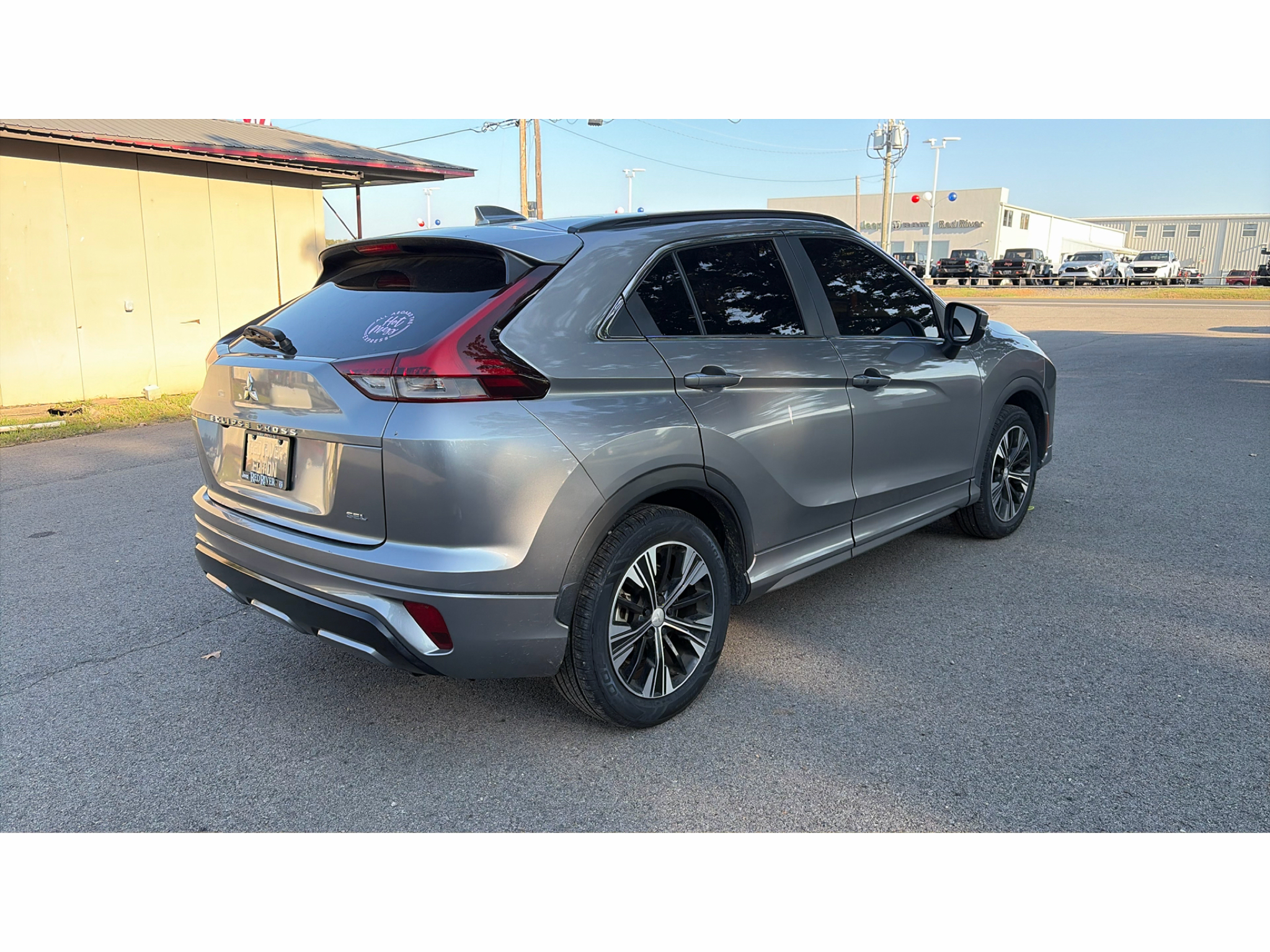 2022 Mitsubishi Eclipse Cross SEL photo 3