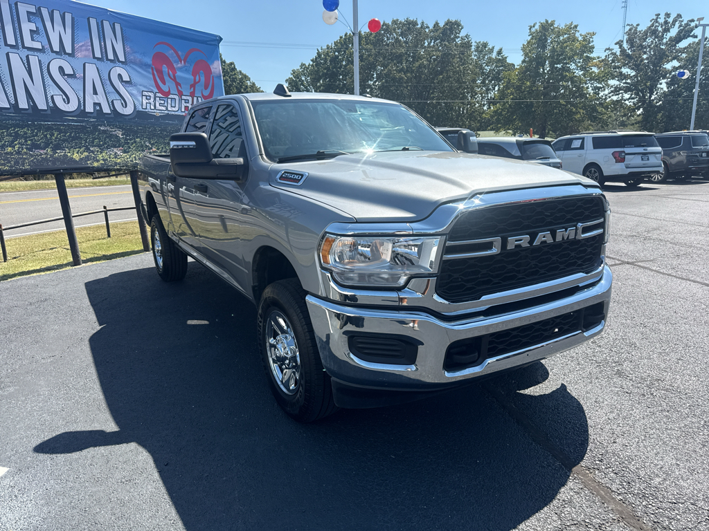 2024 Ram 2500 Tradesman photo 3