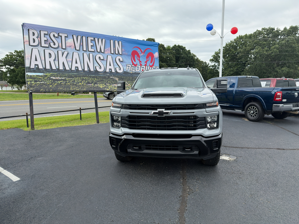 2024 Chevrolet Silverado Custom photo 5
