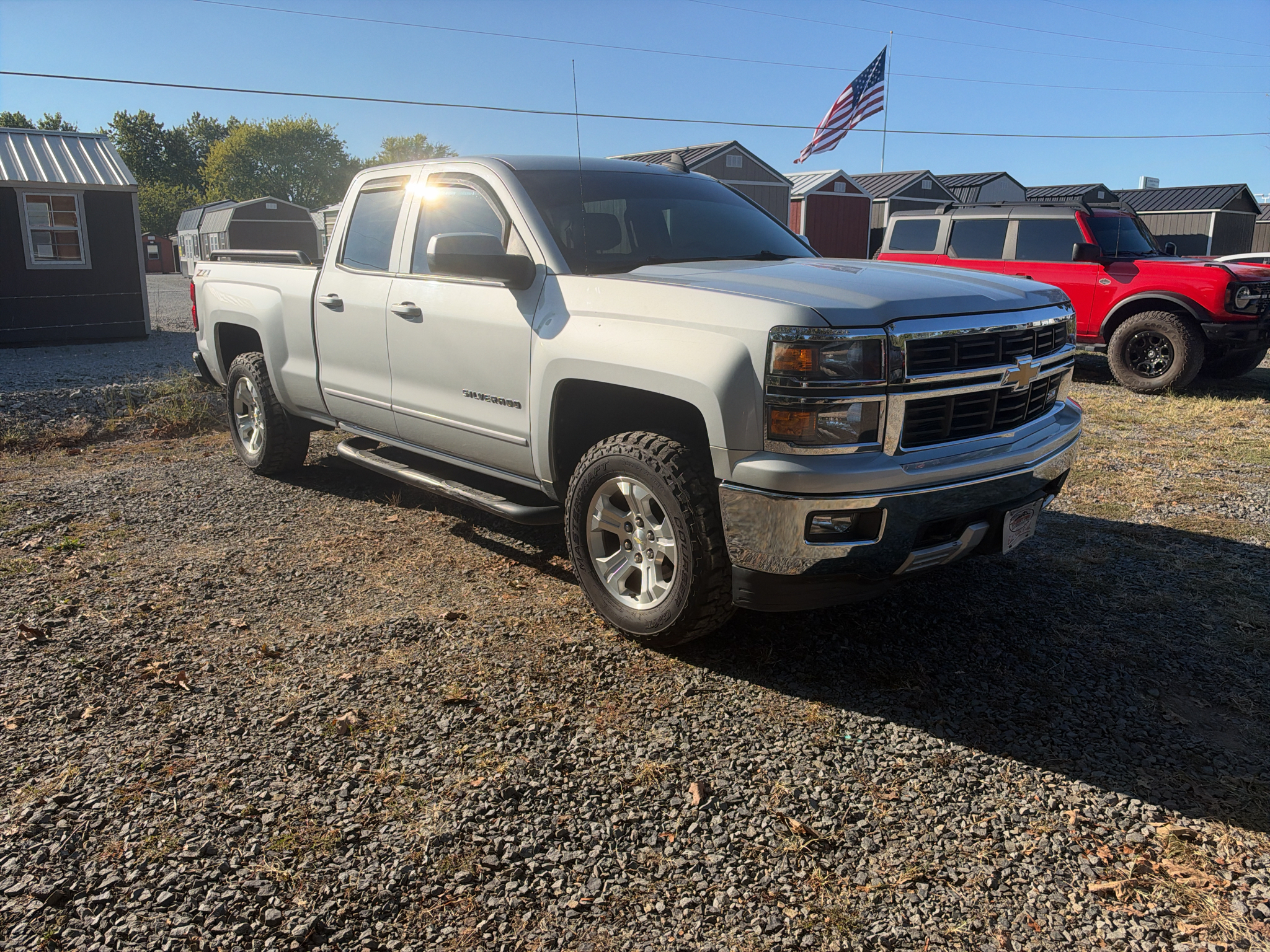 2015 Chevrolet Silverado LT photo 1