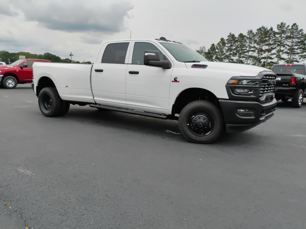2026 Ram 3500 Tradesman photo 3