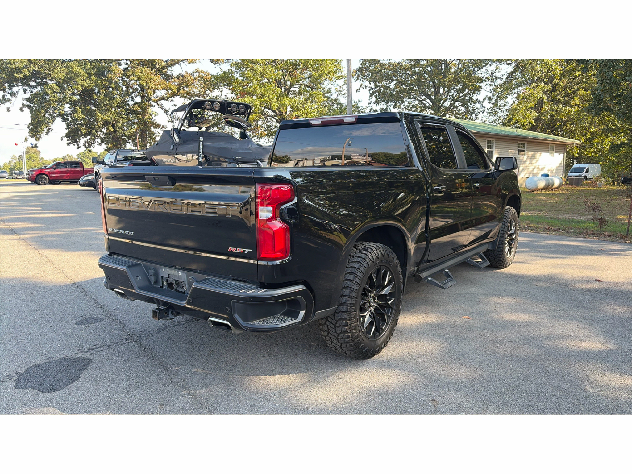 2020 Chevrolet Silverado RST photo 3