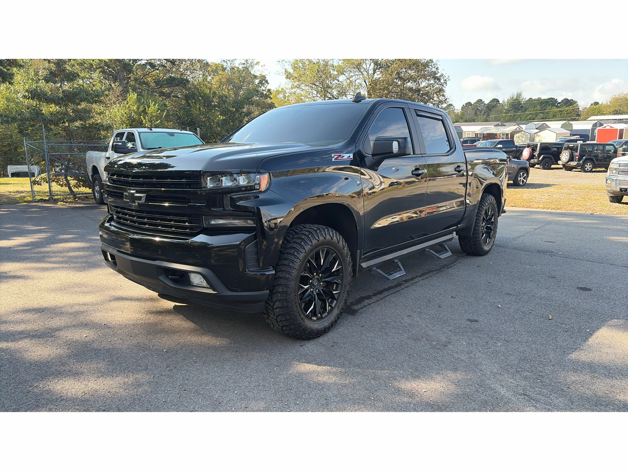 2020 Chevrolet Silverado RST photo 1