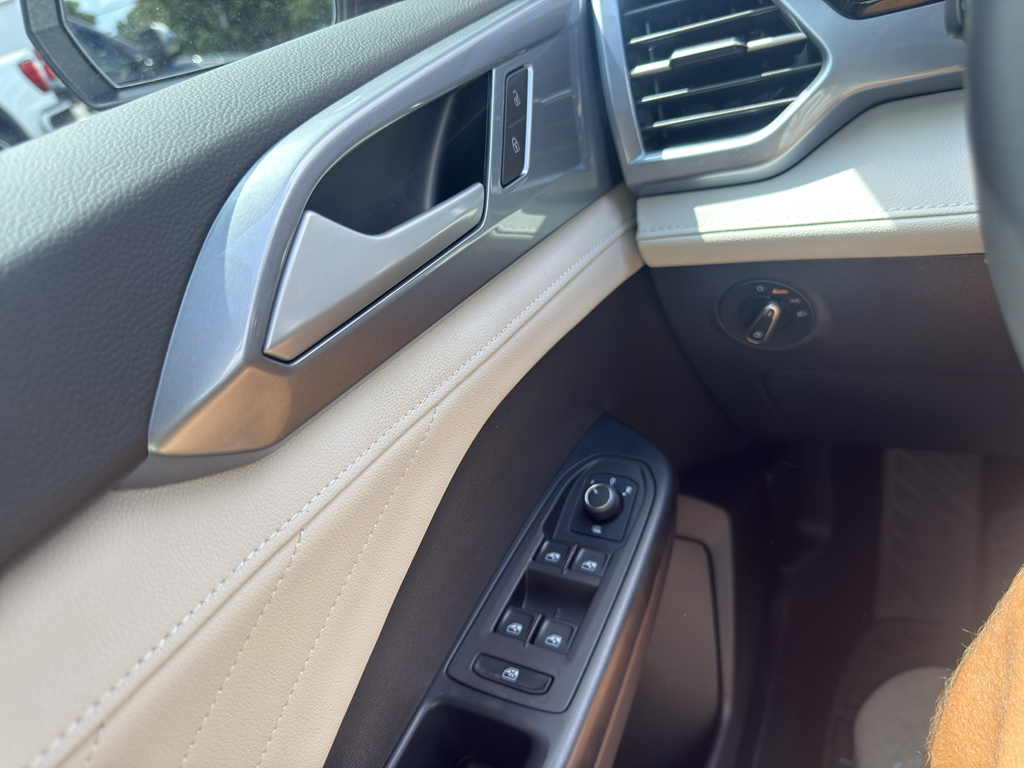2025 Volkswagen Taos representative vehicle photo