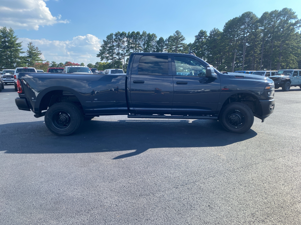 2026 Ram 3500 Tradesman photo 4