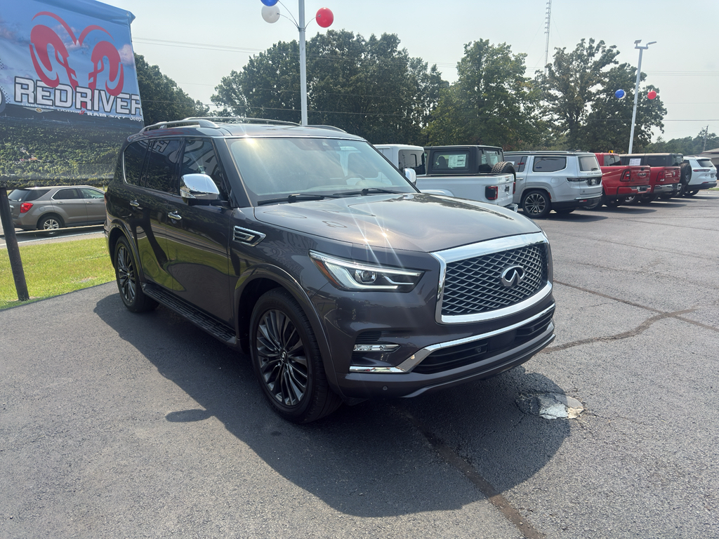 2024 INFINITI QX80 SENSORY photo 3