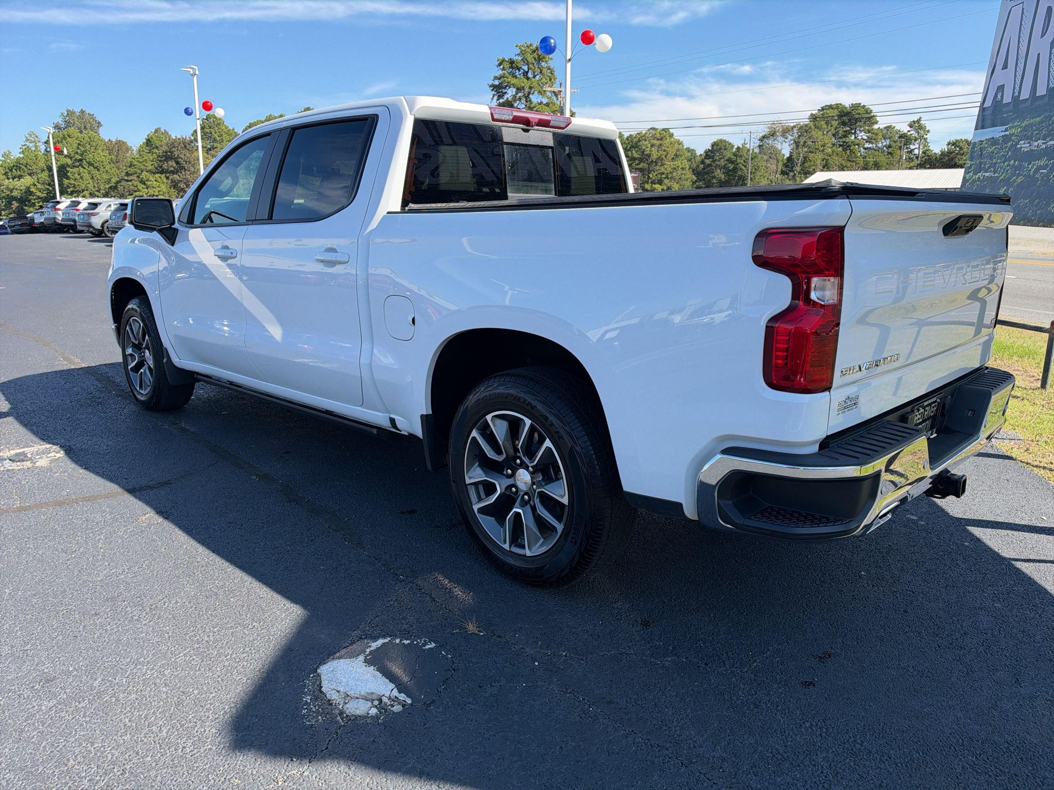 2024 Chevrolet Silverado LT photo 6