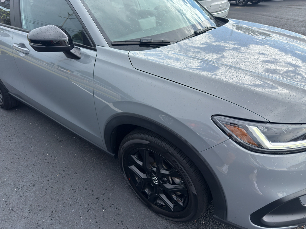 2025 Honda HR-V Sport photo 3