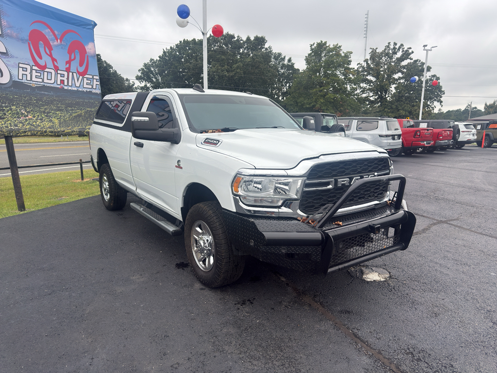 2023 Ram 2500 Tradesman photo 3