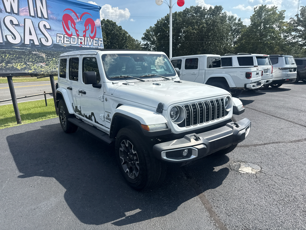 2024 Jeep Wrangler Sahara photo 3