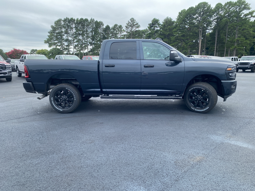 2026 Ram 2500 Black Express photo 4