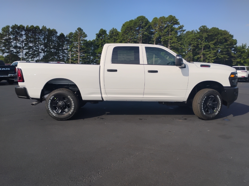2026 Ram 2500 Tradesman photo 4