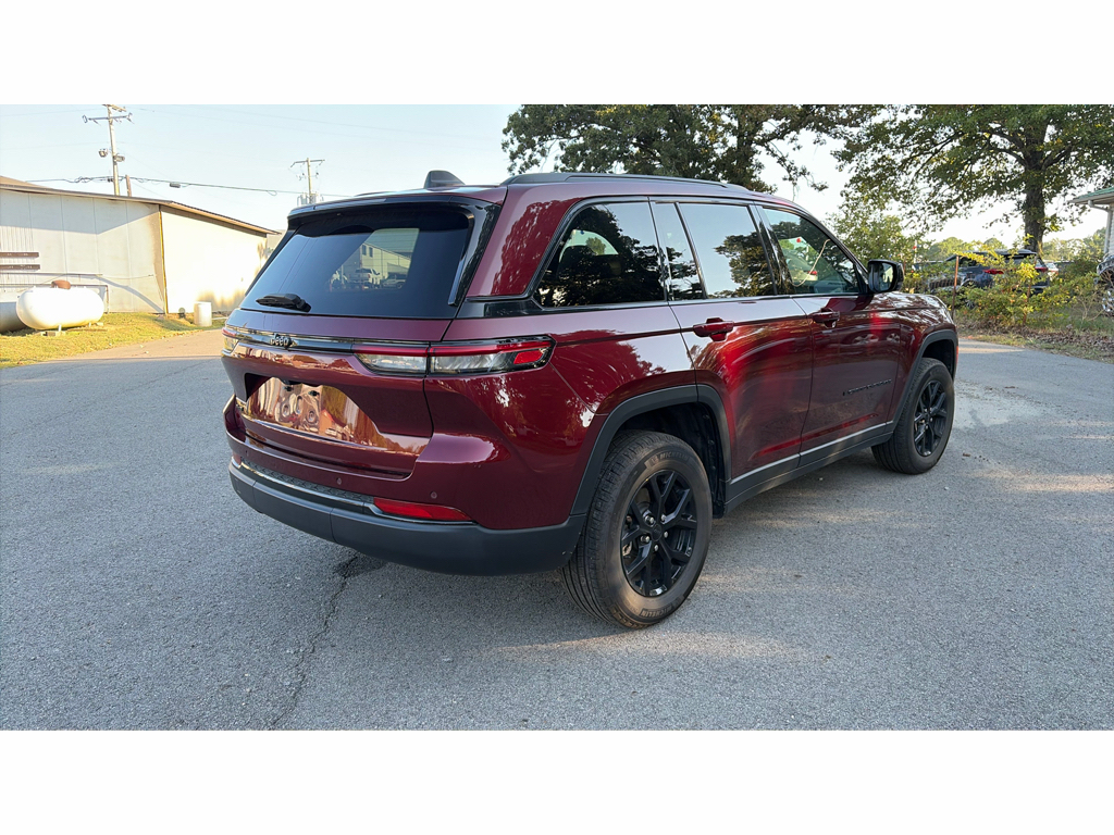 2025 Jeep Grand Cherokee Altitude X photo 4