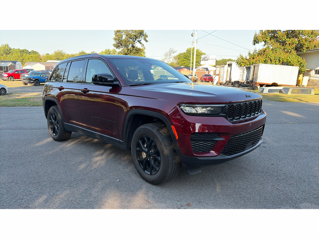 2025 Jeep Grand Cherokee Altitude X photo 2