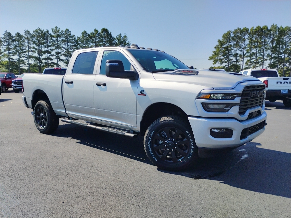 2026 Ram 2500 Black Express photo 3