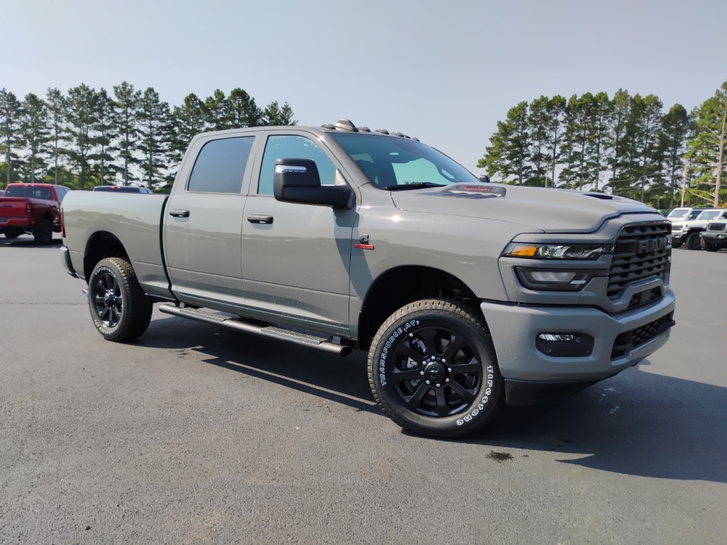 2026 Ram 2500 Black Express photo 3