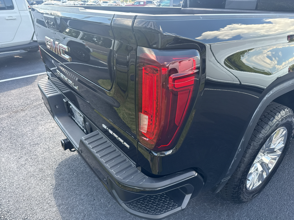 2025 GMC Sierra Denali photo 5