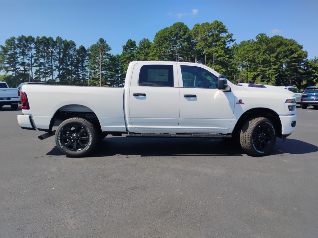 2026 Ram 2500 Black Express photo 4