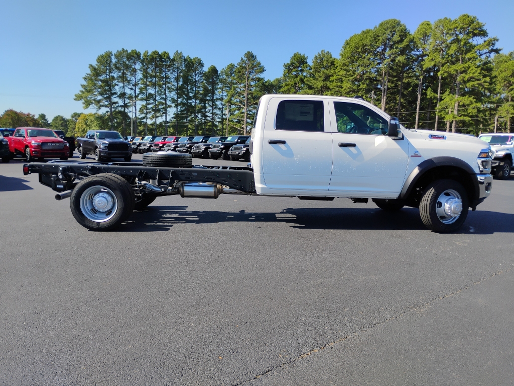 2026 Ram 5500 Chassis Tradesman photo 4