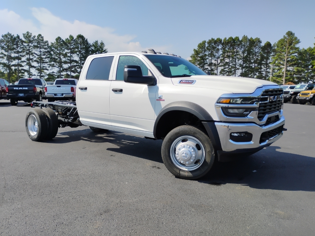 2026 Ram 4500 Chassis Tradesman photo 3