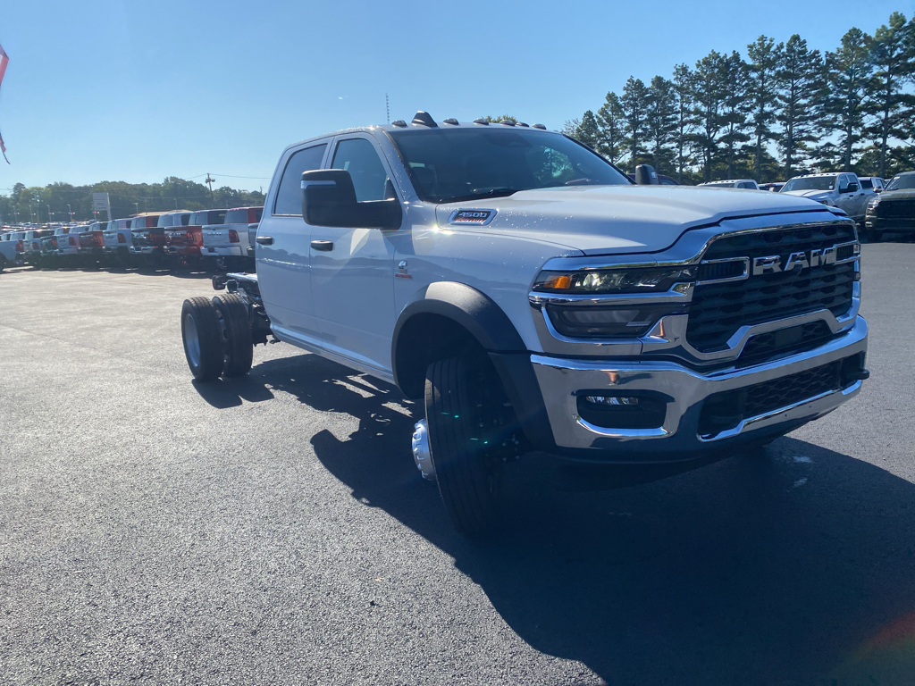 2027 Ram 4500 Chassis Tradesman photo 3