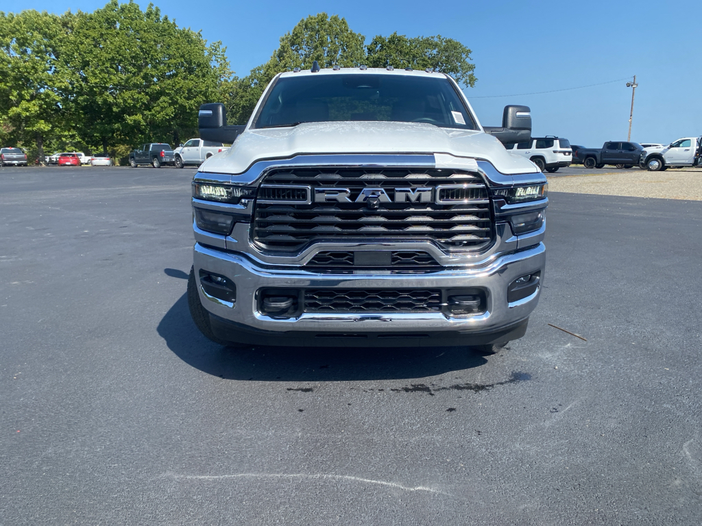 2026 Ram 3500 Chassis Tradesman photo 2