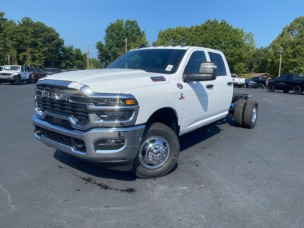 2026 Ram 3500 Chassis Tradesman photo 1