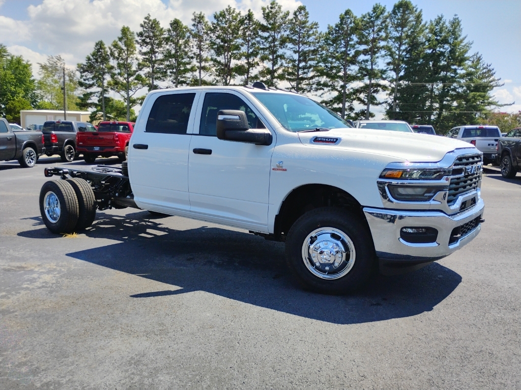 2026 Ram 3500 Chassis Tradesman photo 3