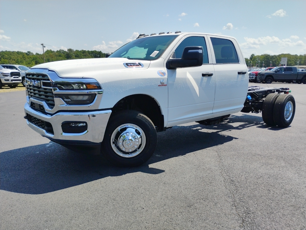 2026 Ram 3500 Chassis Tradesman photo 1