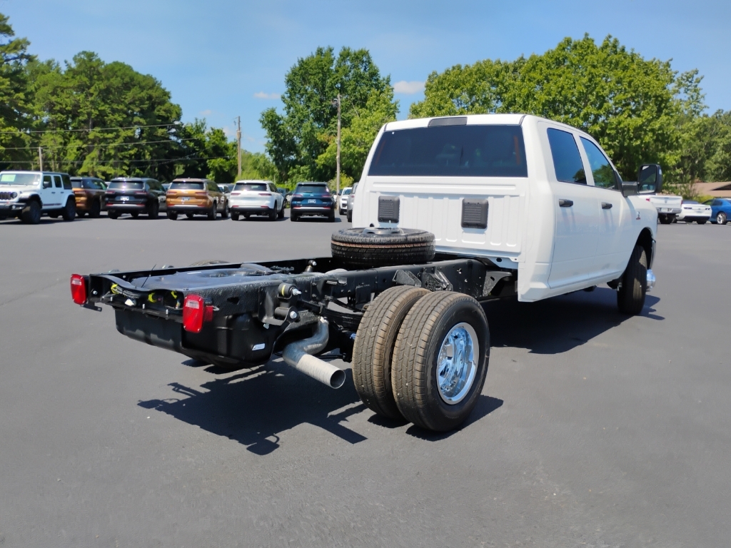 2026 Ram 3500 Chassis Tradesman photo 5