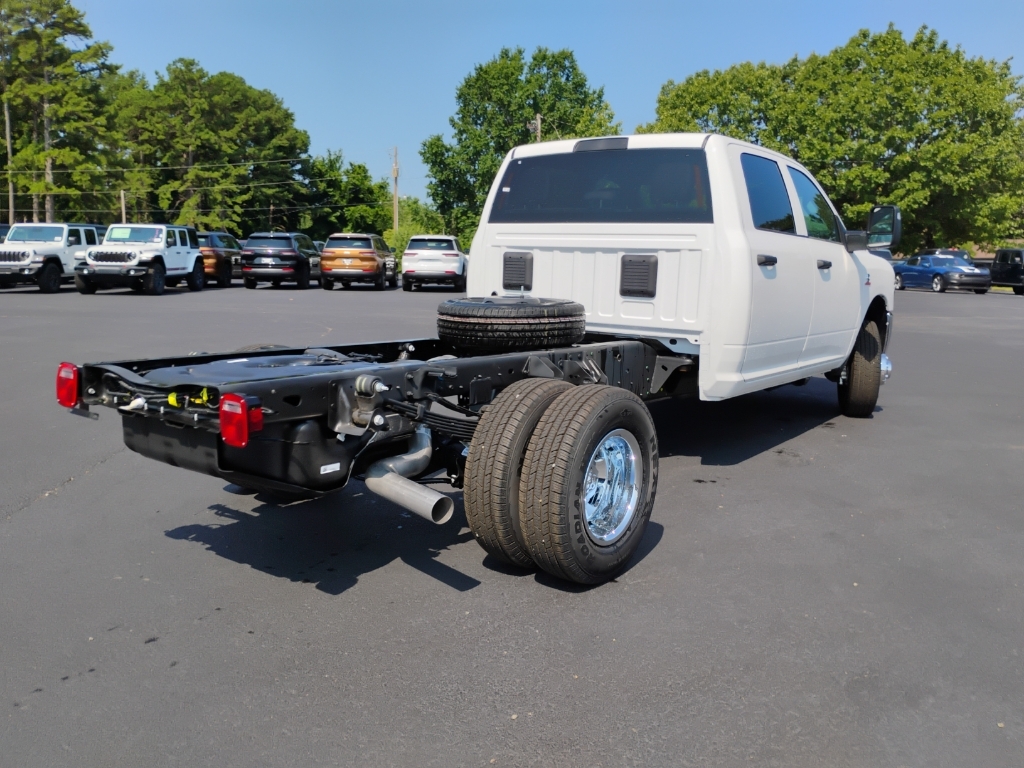 2026 Ram 3500 Chassis Tradesman photo 5